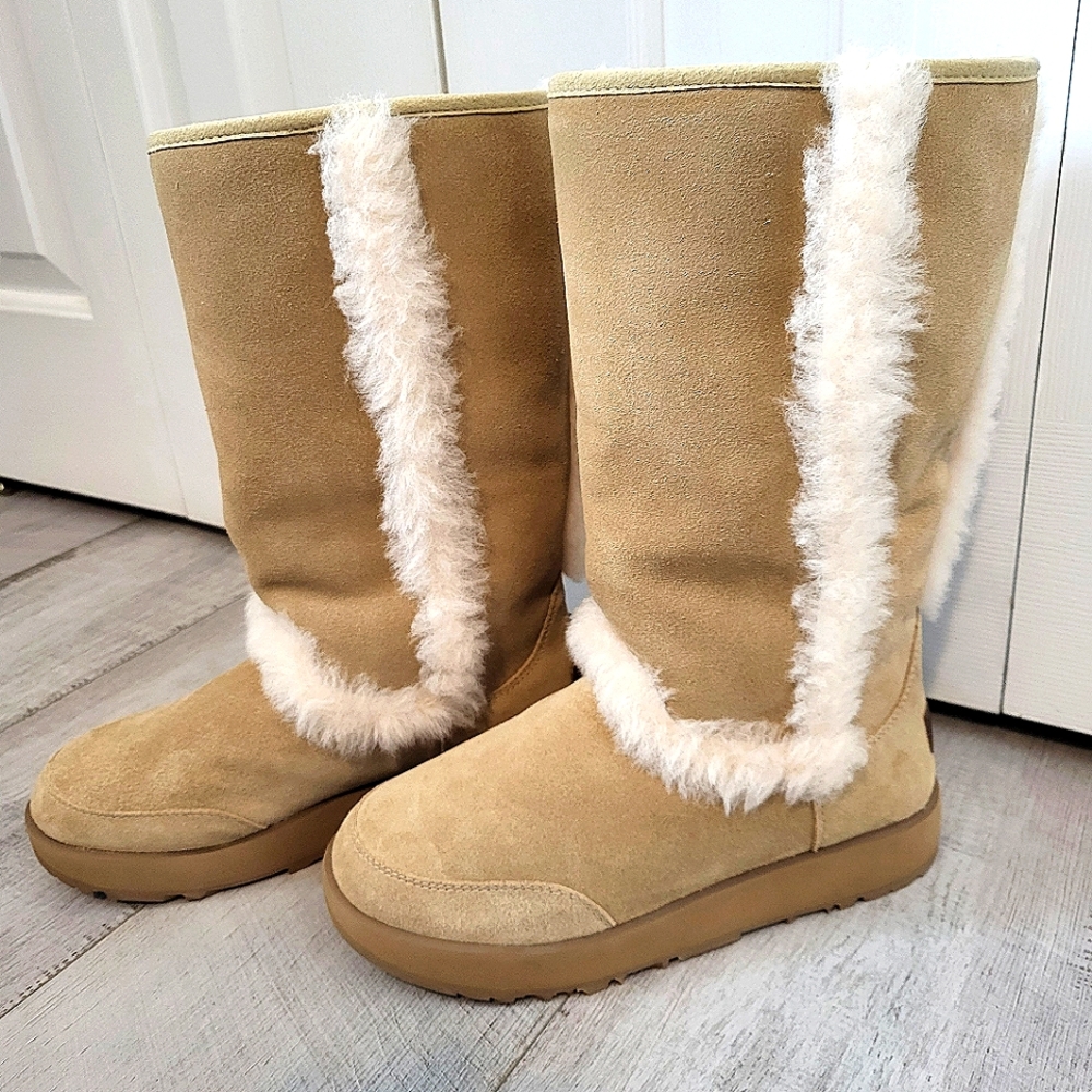 Ugg Boots, Tan, Women's Size 7.5